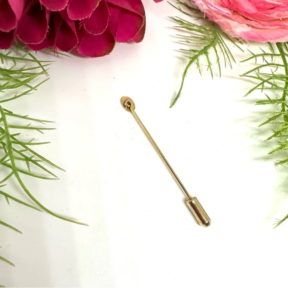 VINTAGE⚜️Golden Oval Dainty Lapel Pin
